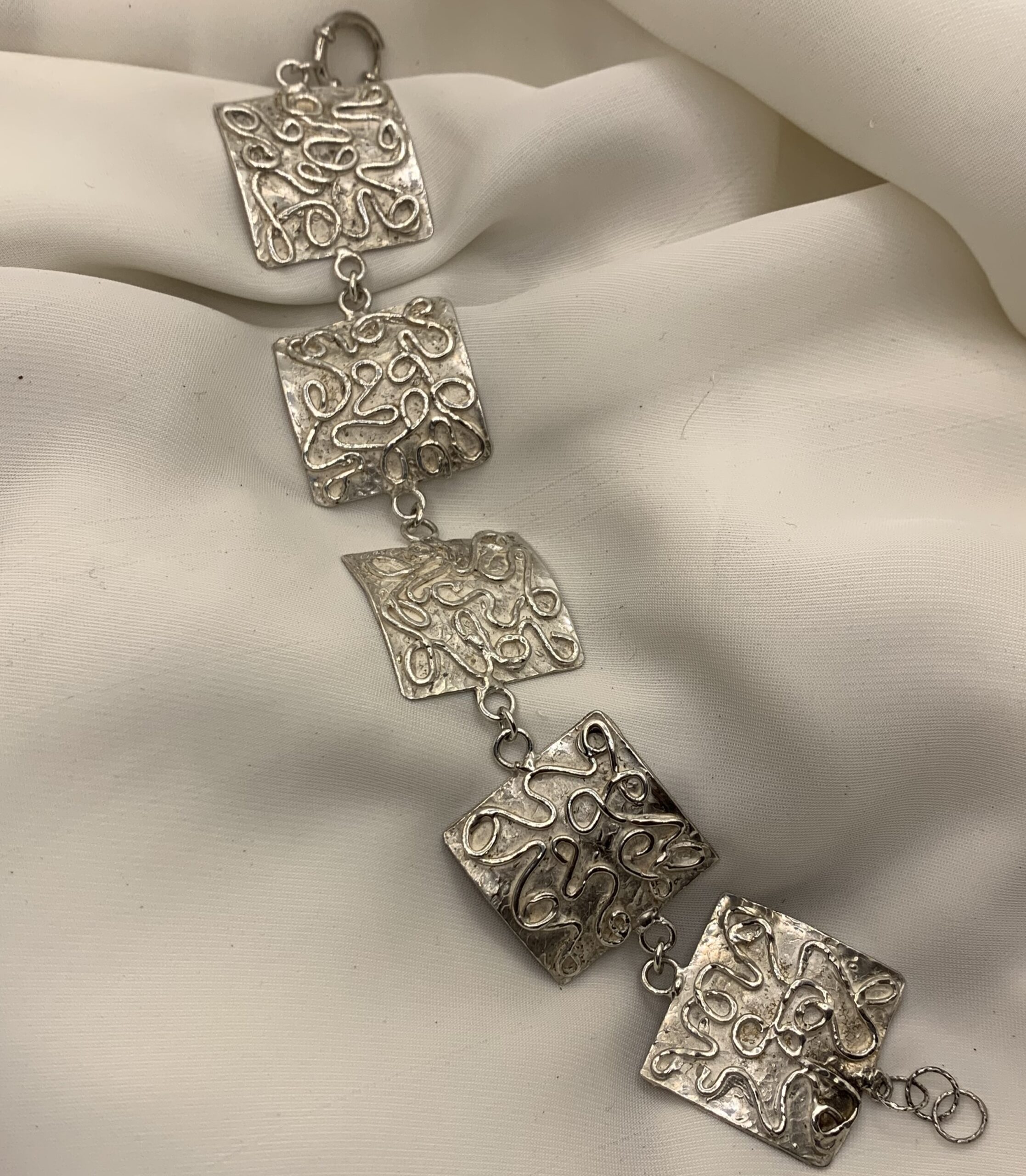 Ricamo (bracciale)