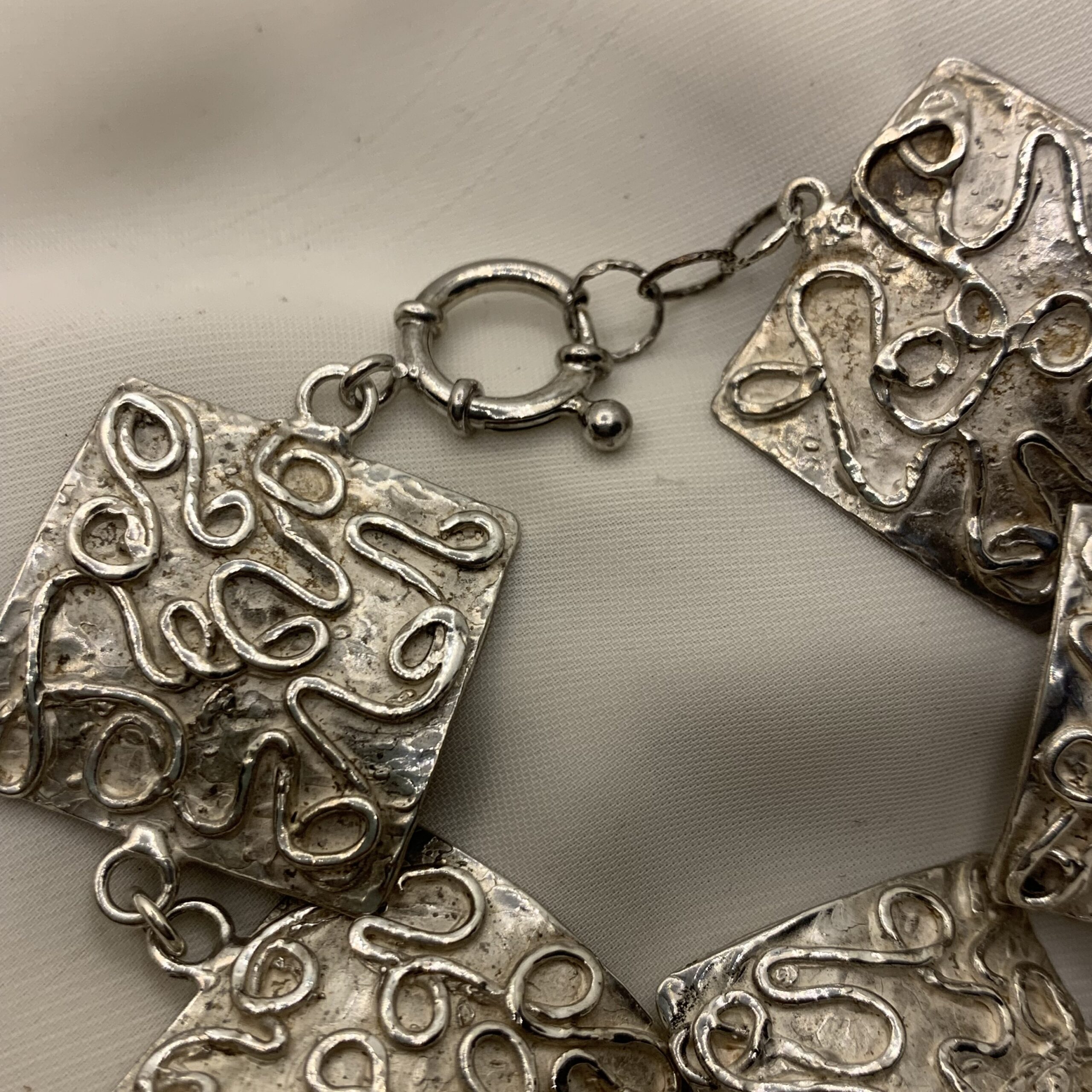Ricamo (bracciale)