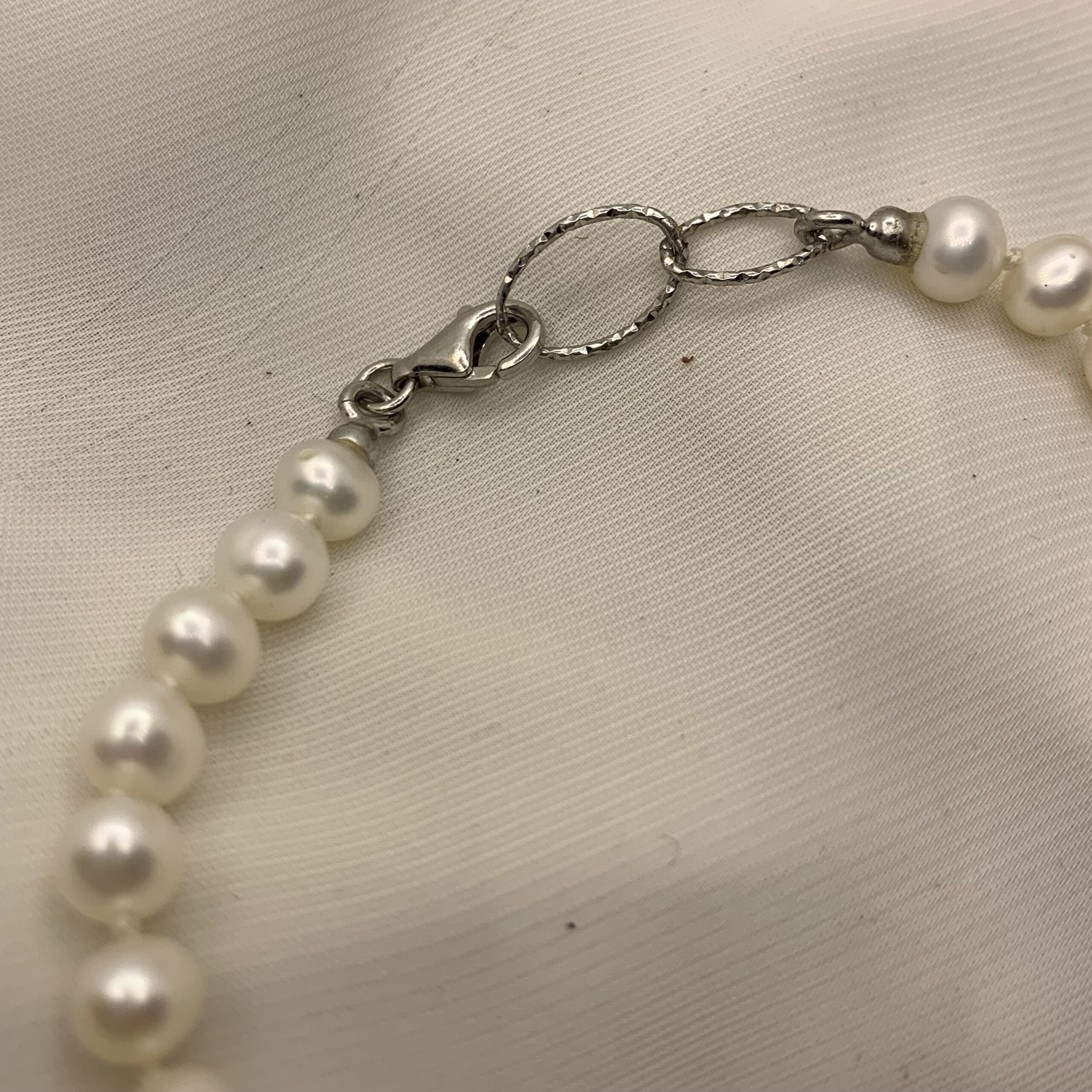 Ricamo (bracciale perle)